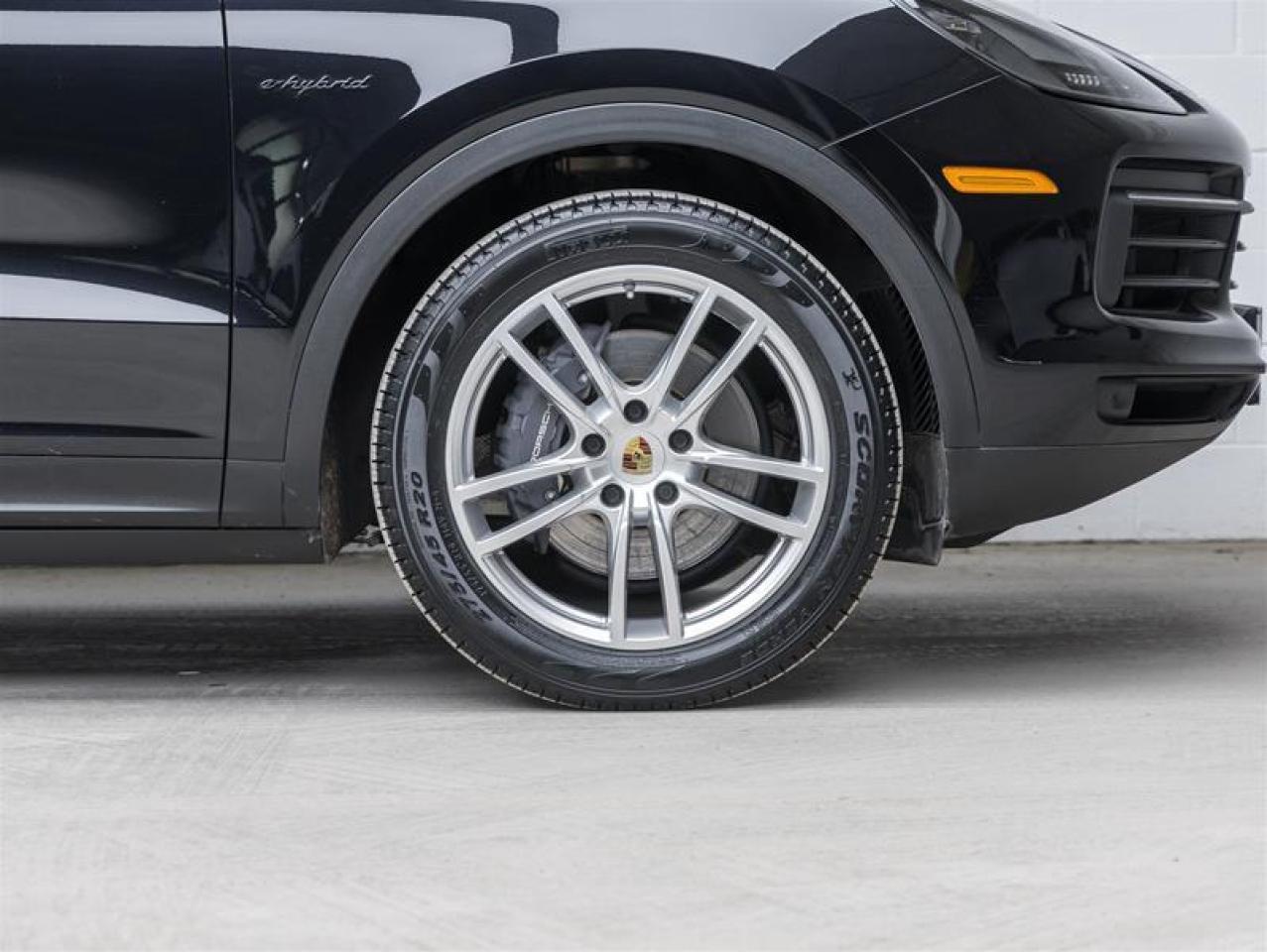 2022 Porsche Cayenne  Photo