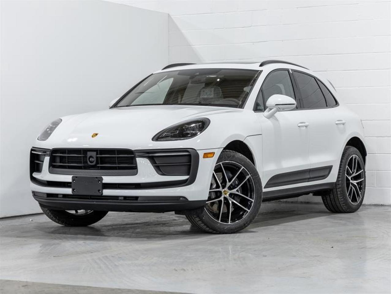 2025 Porsche Macan  Photo0