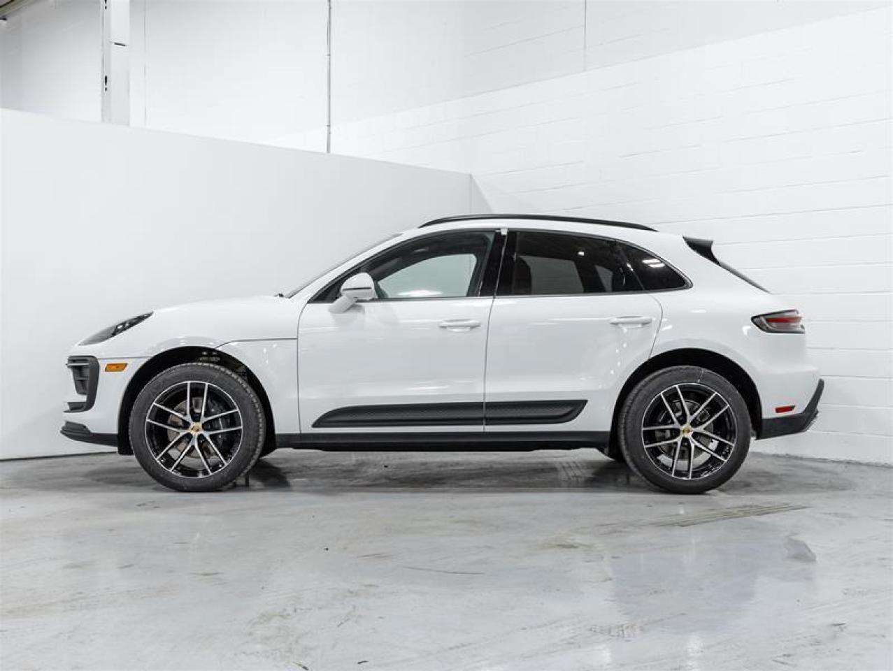 2025 Porsche Macan  Photo