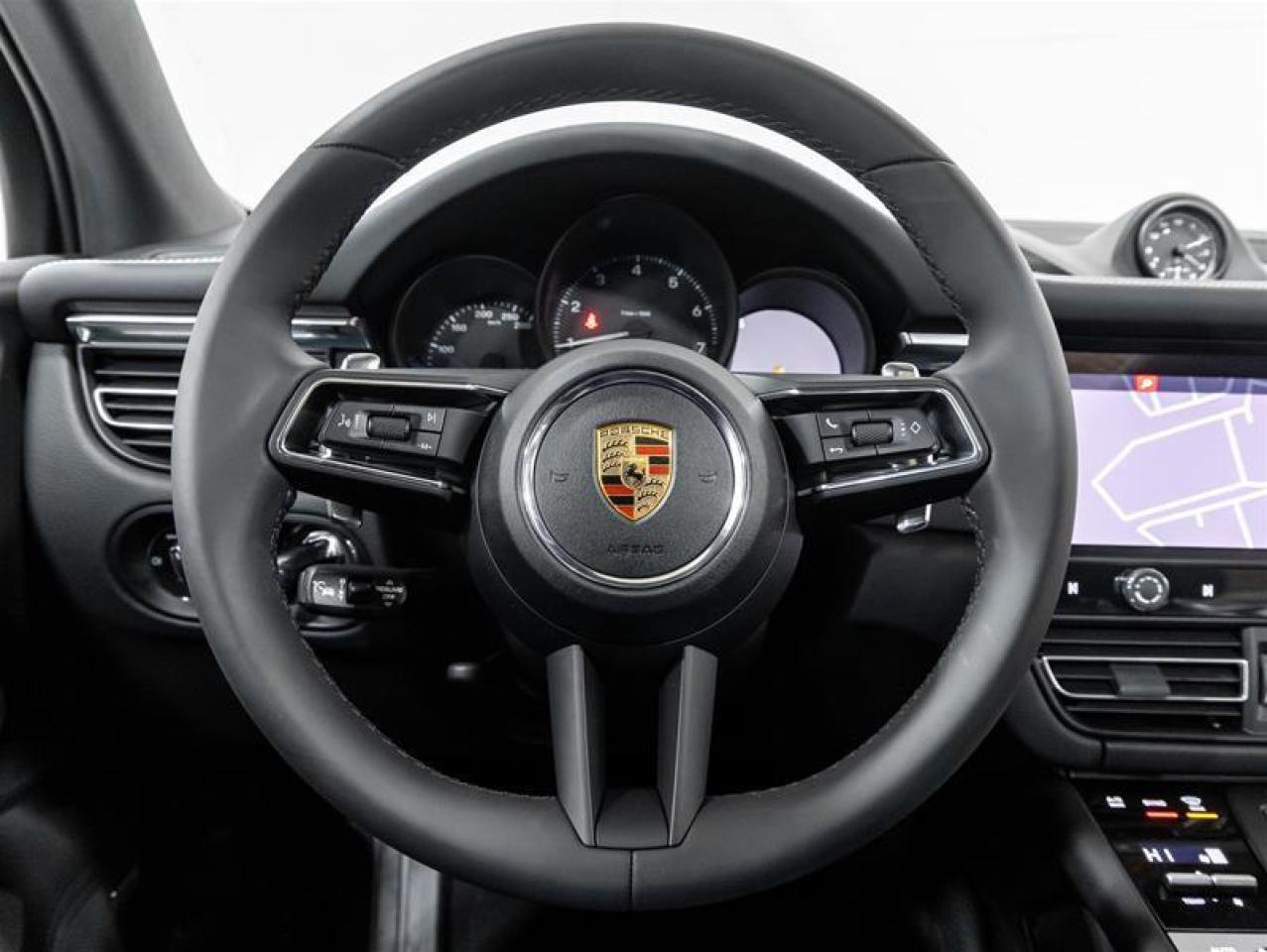 2025 Porsche Macan  Photo