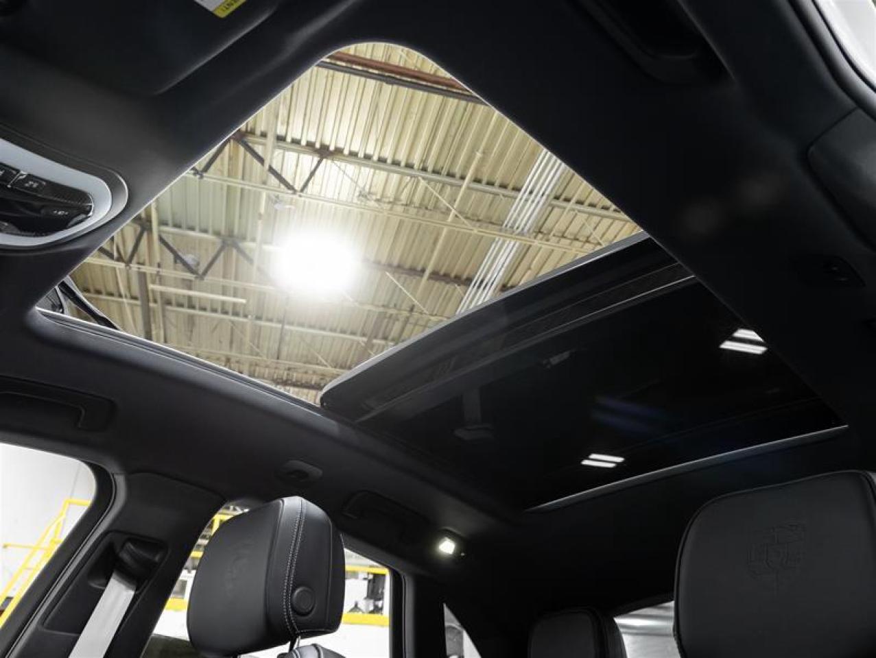 2025 Porsche Macan  Photo