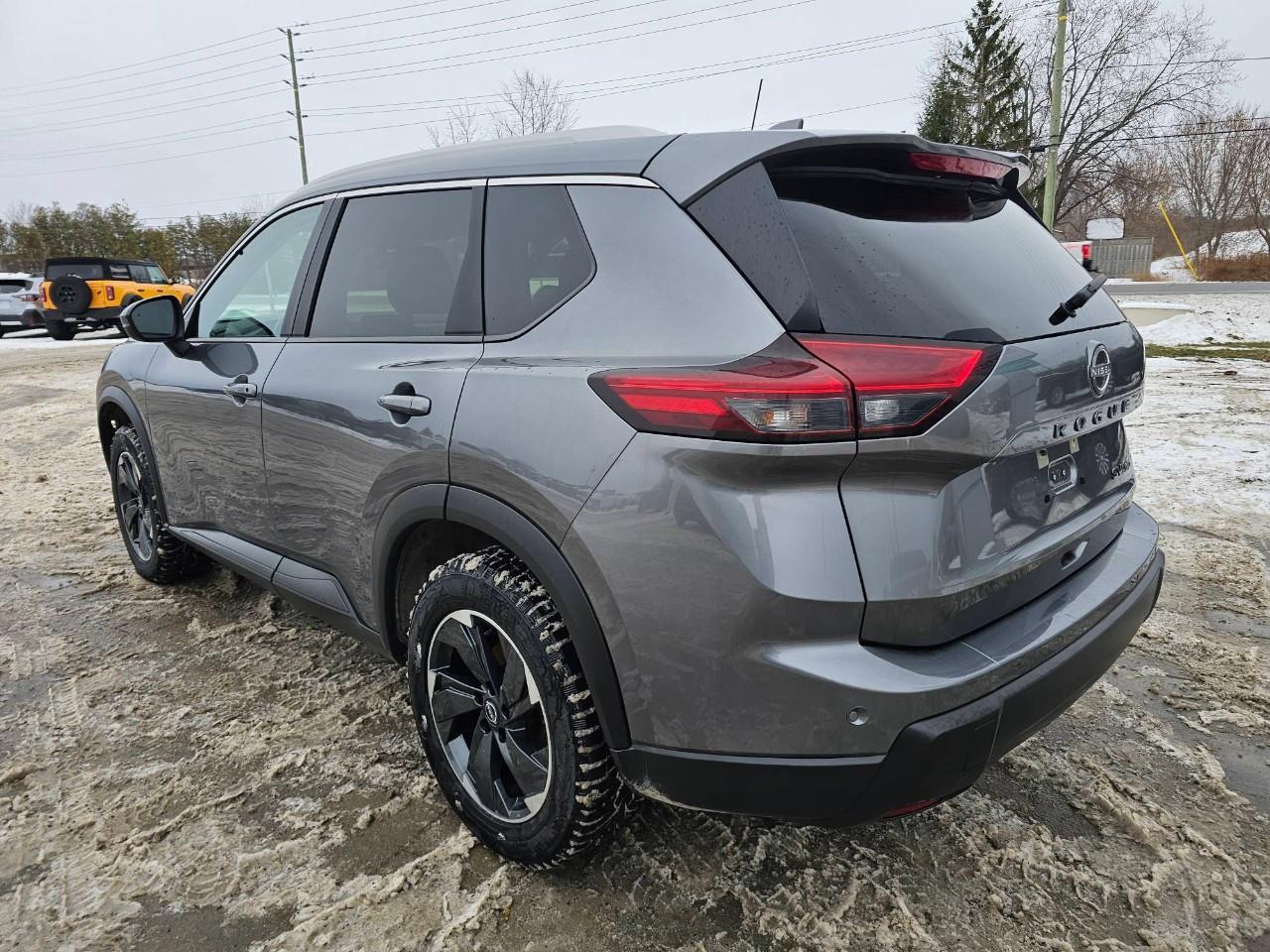 2024 Nissan Rogue SV Moonroof 4dr All-Wheel Drive Sport Utility Photo