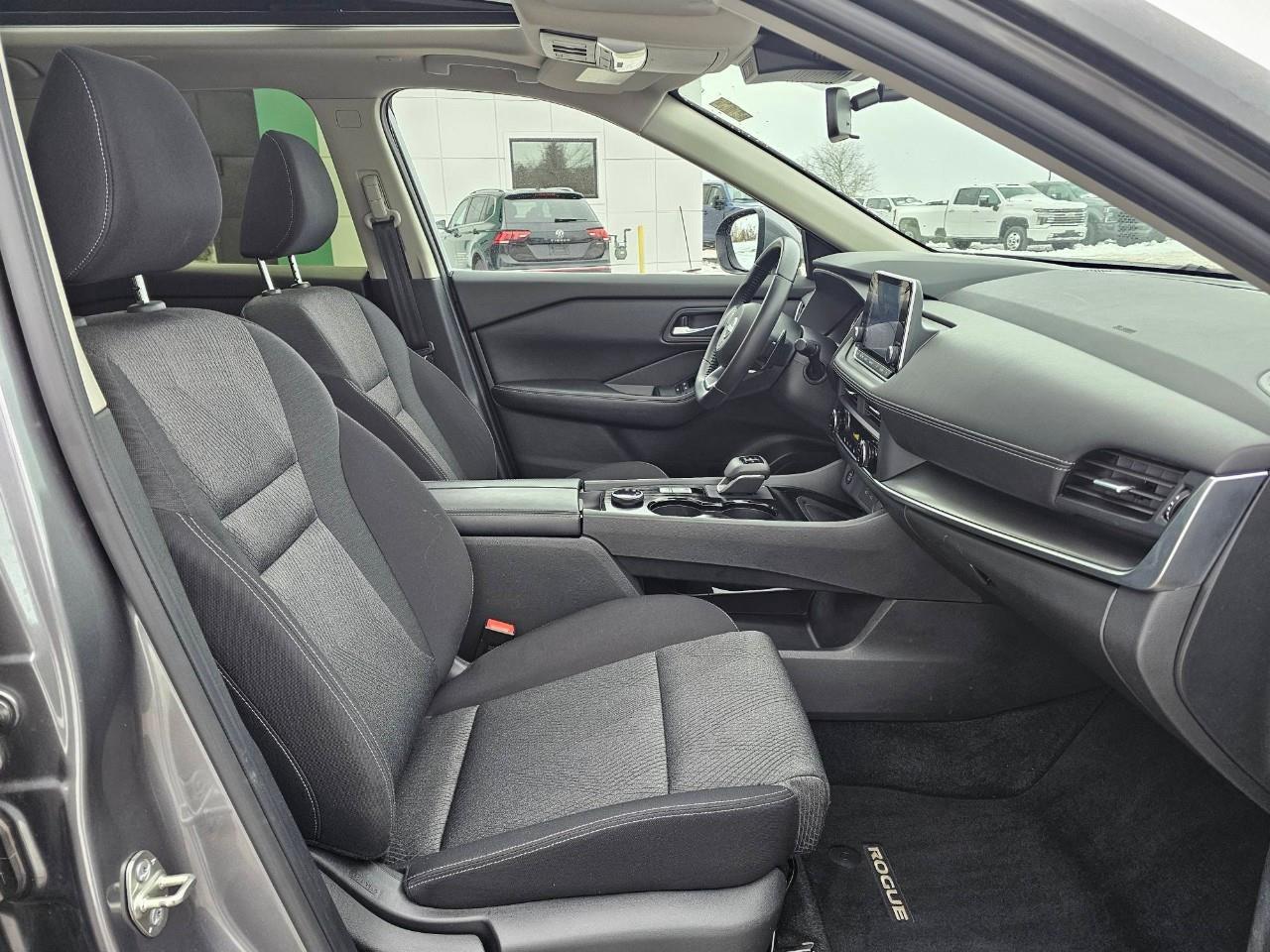 2024 Nissan Rogue SV Moonroof 4dr All-Wheel Drive Sport Utility Photo