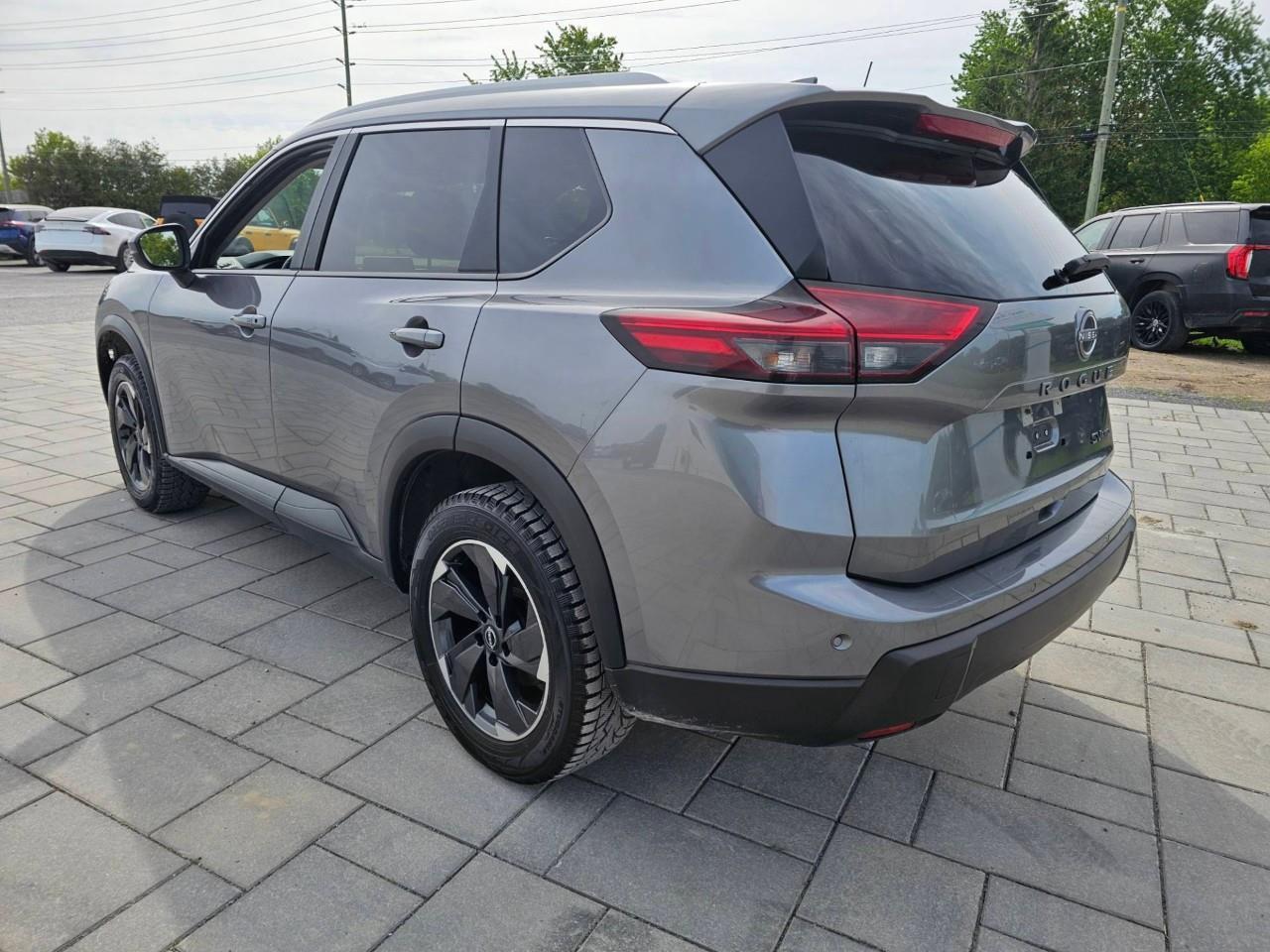 2024 Nissan Rogue SV Moonroof 4dr All-Wheel Drive Sport Utility Photo
