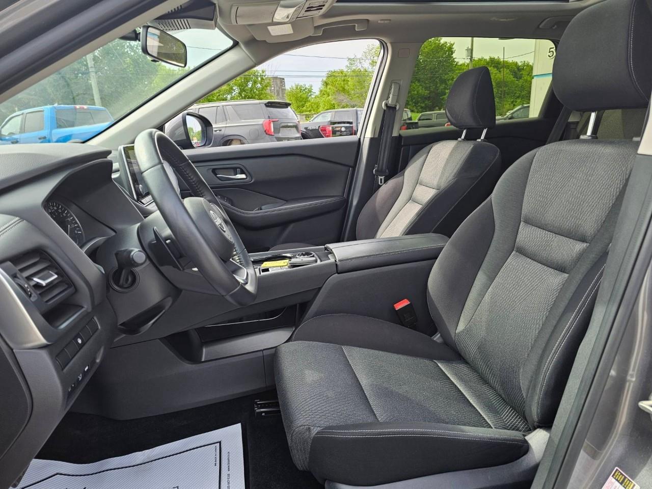 2024 Nissan Rogue SV Moonroof 4dr All-Wheel Drive Sport Utility Photo