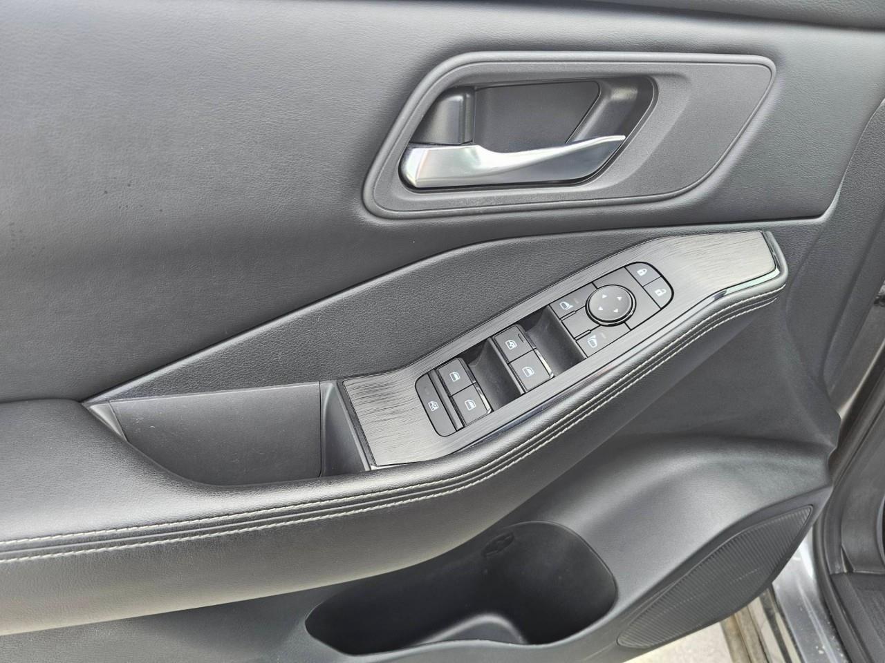 2024 Nissan Rogue SV Moonroof 4dr All-Wheel Drive Sport Utility Photo