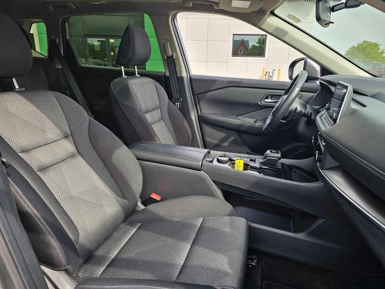 2024 Nissan Rogue SV Moonroof 4dr All-Wheel Drive Sport Utility Photo