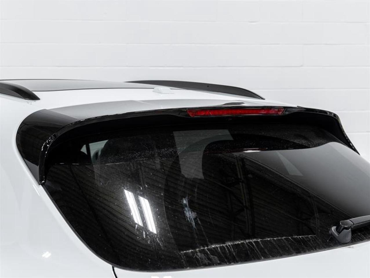 2025 Porsche Macan  Photo