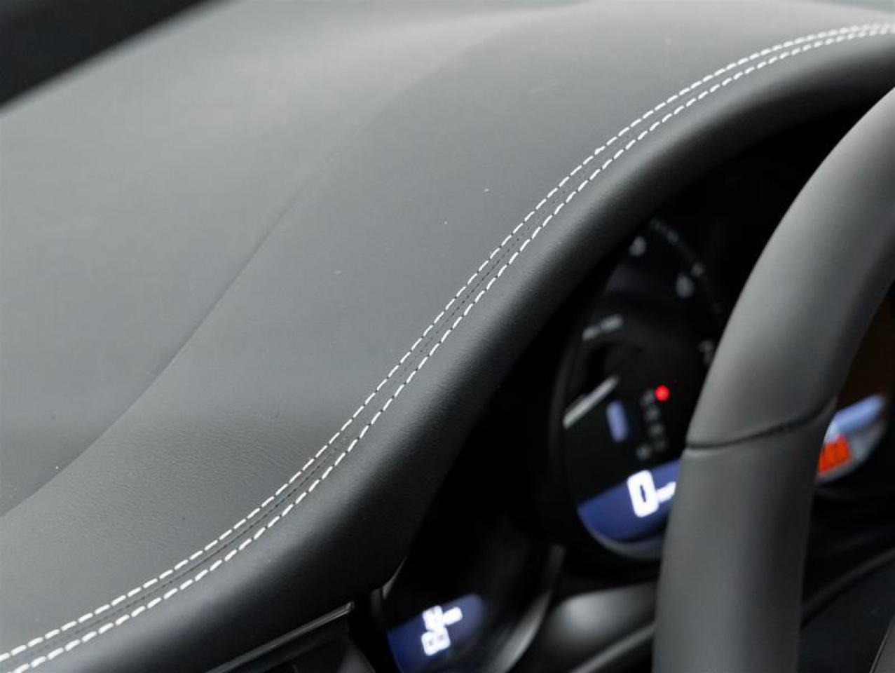 2025 Porsche Macan  Photo