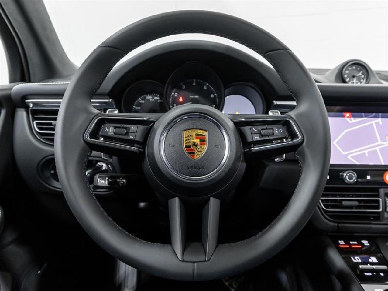 2025 Porsche Macan  Photo