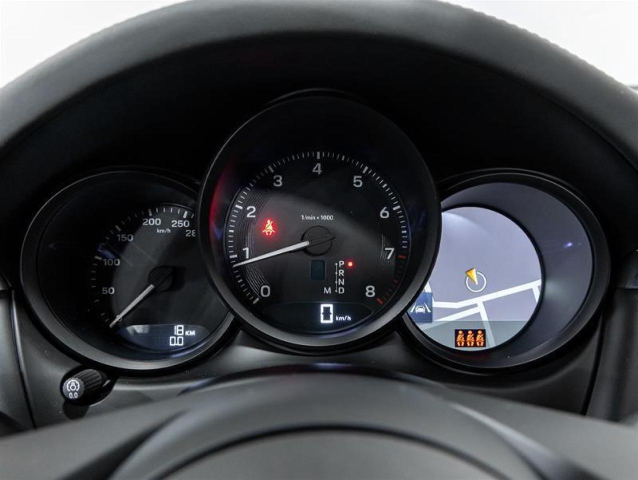 2025 Porsche Macan  Photo