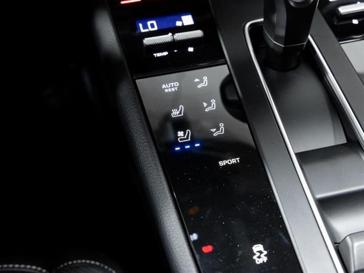 2025 Porsche Macan  Photo