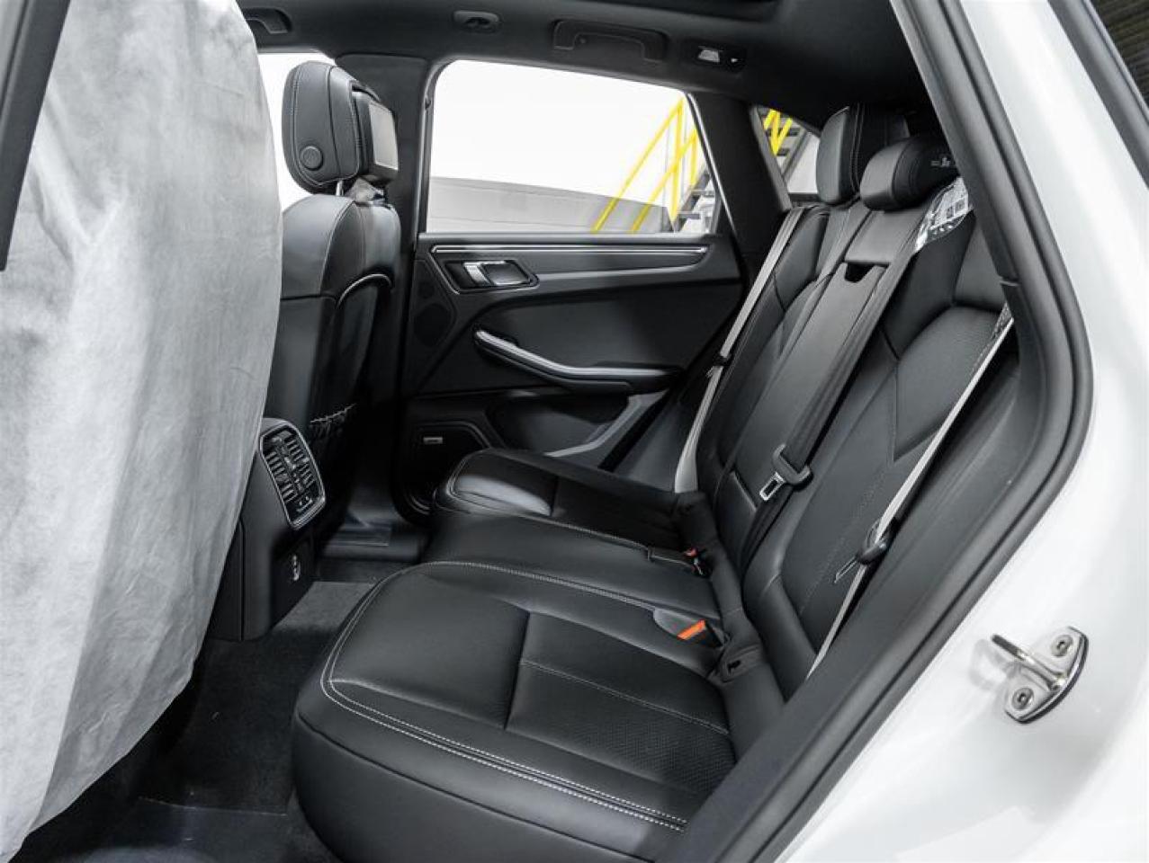 2025 Porsche Macan  Photo