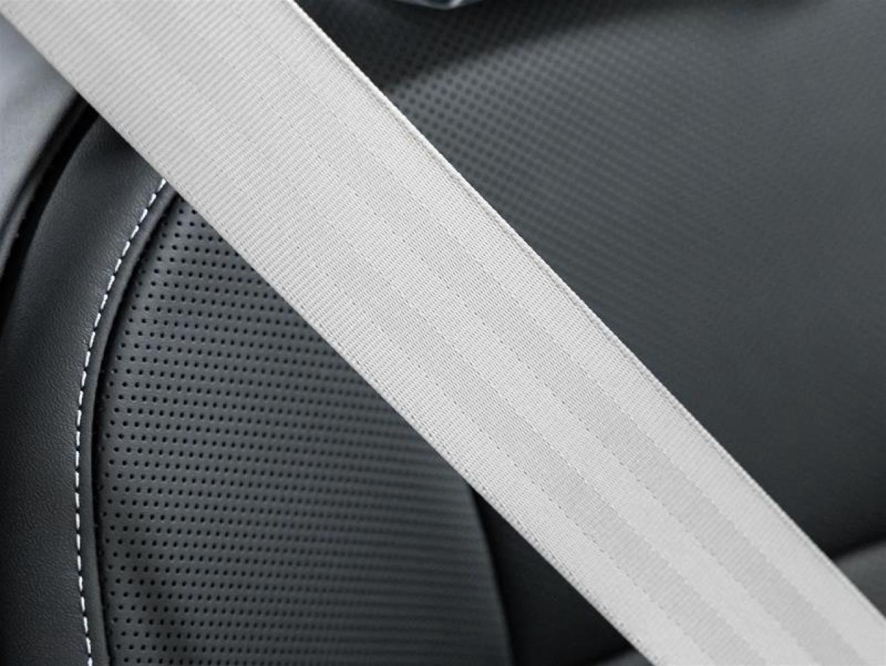 2025 Porsche Macan  Photo