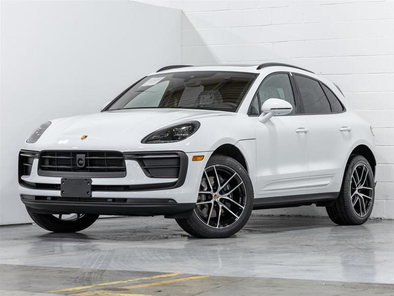 2025 Porsche Macan  Photo0
