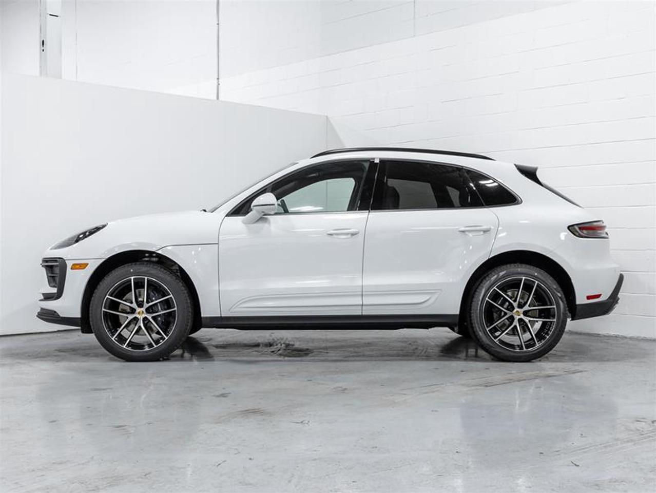 2025 Porsche Macan  Photo