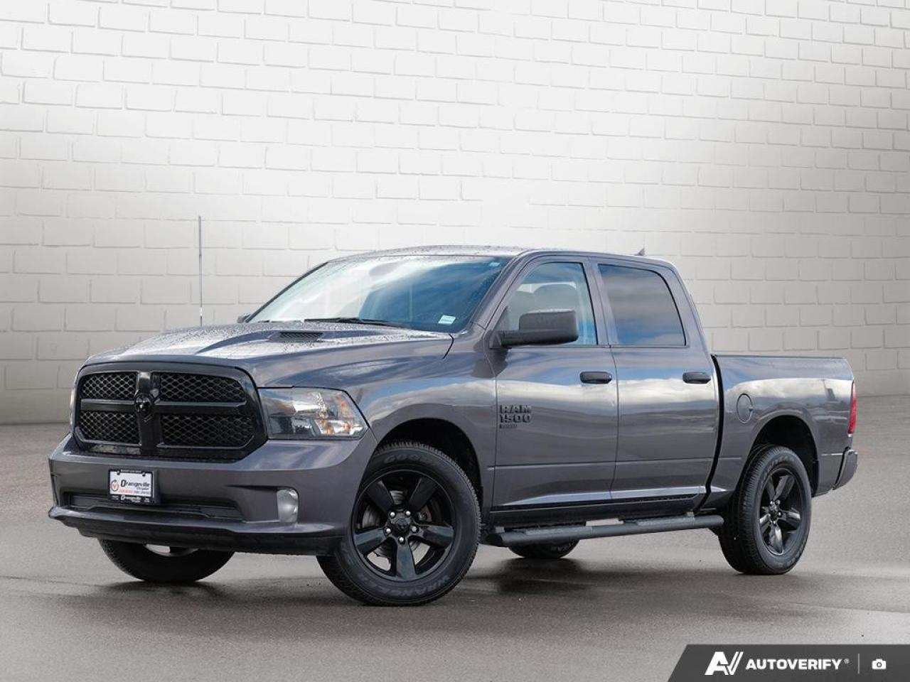 2023 RAM 1500 Classic EXPRESS 4X4 CREW CAB 5'7" BOX Photo0