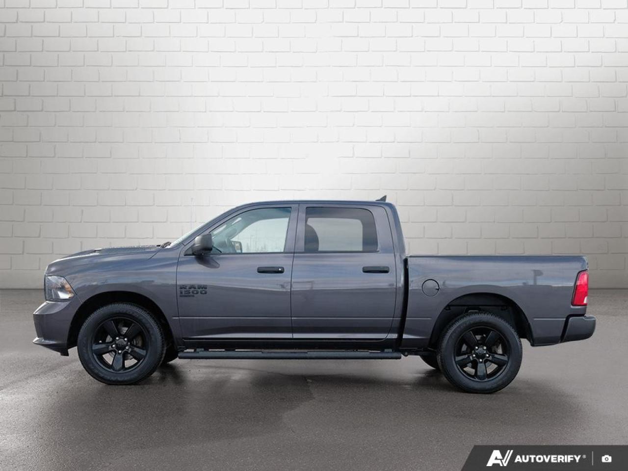 2023 RAM 1500 Classic EXPRESS 4X4 CREW CAB 5'7" BOX Photo