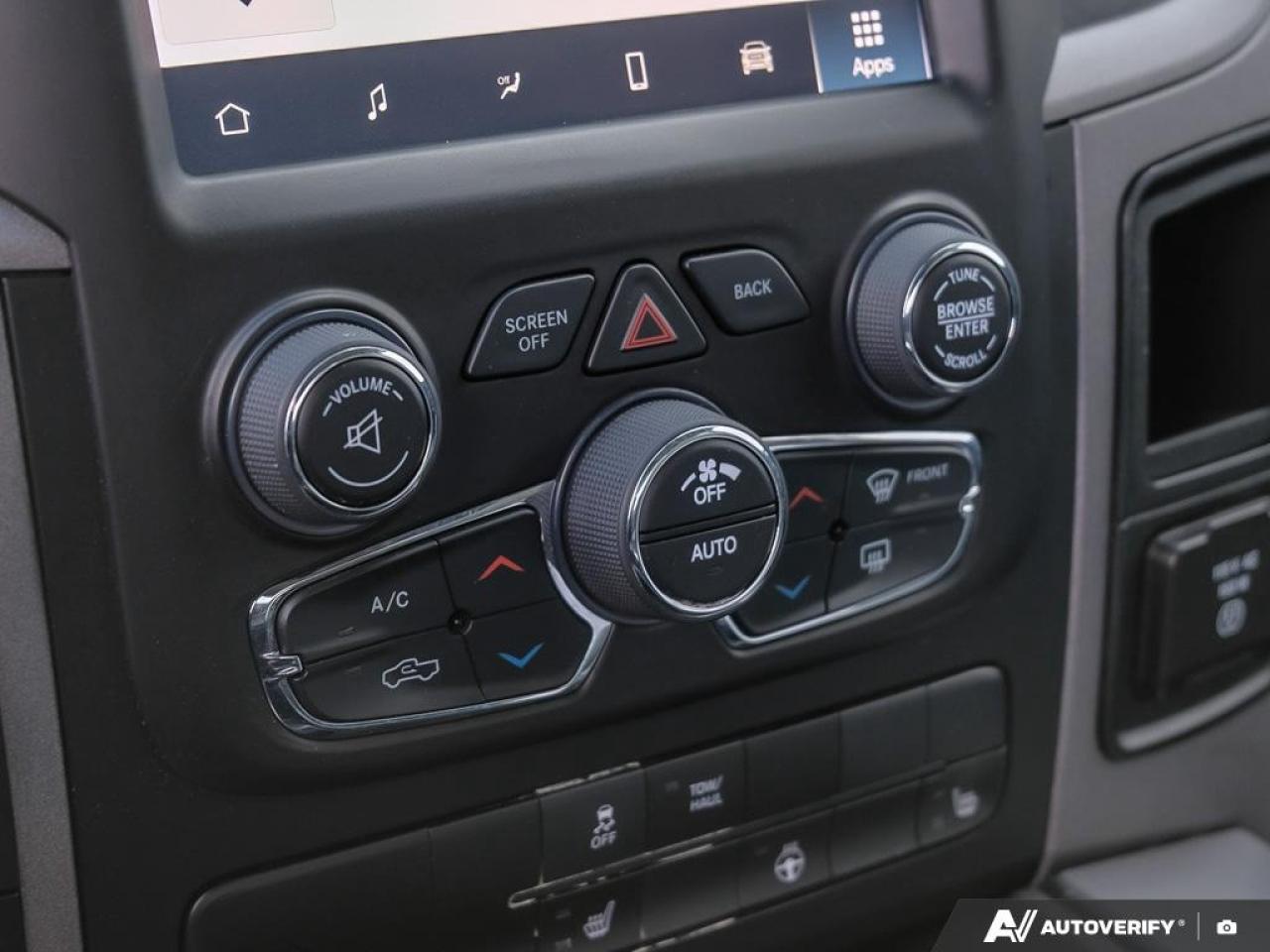 2023 RAM 1500 Classic EXPRESS 4X4 CREW CAB 5'7" BOX Photo