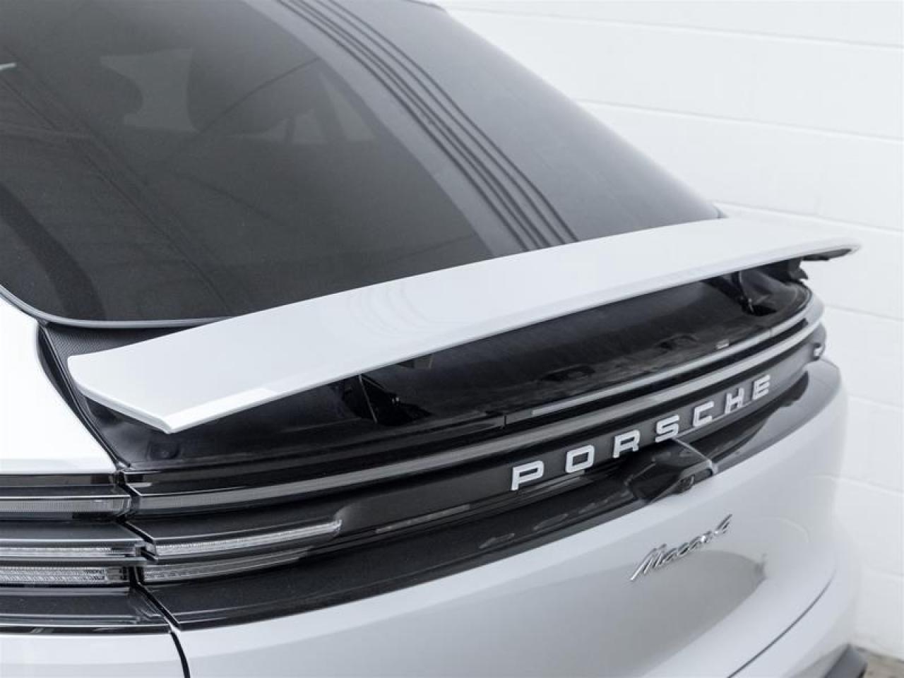 2025 Porsche Macan  Photo