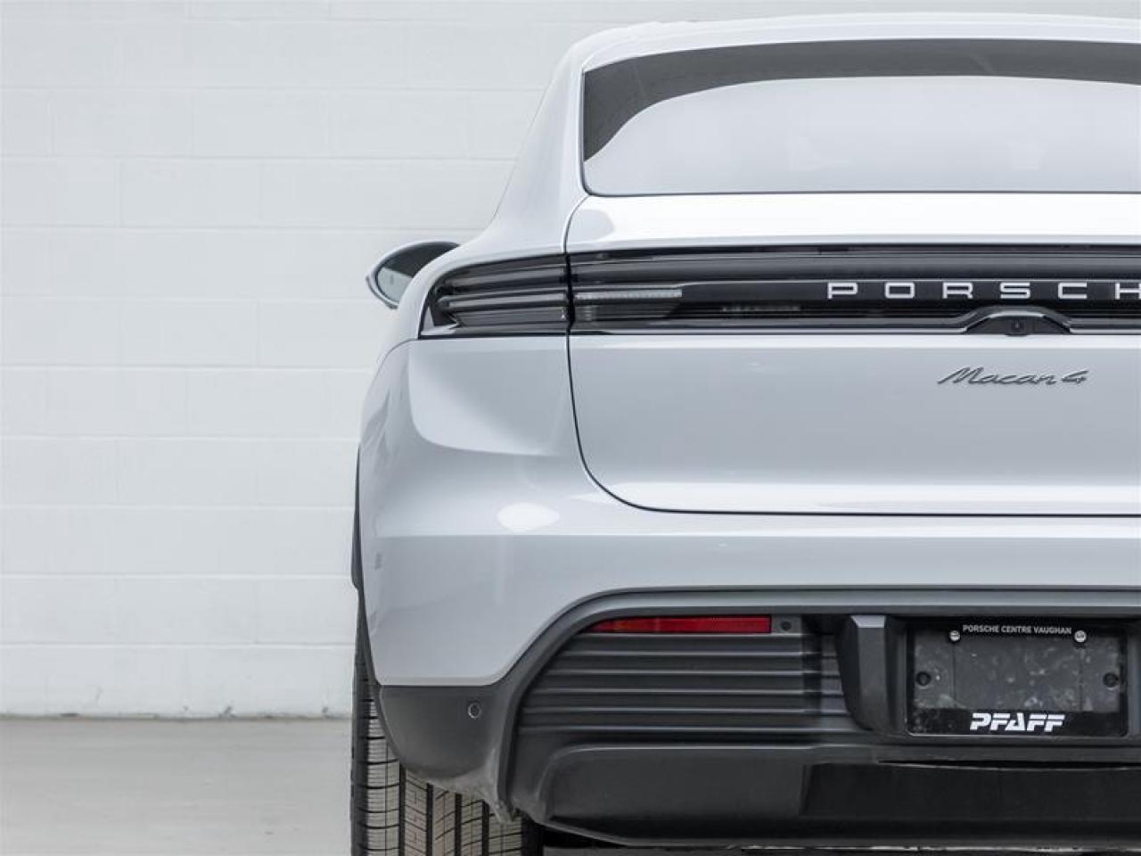 2025 Porsche Macan  Photo