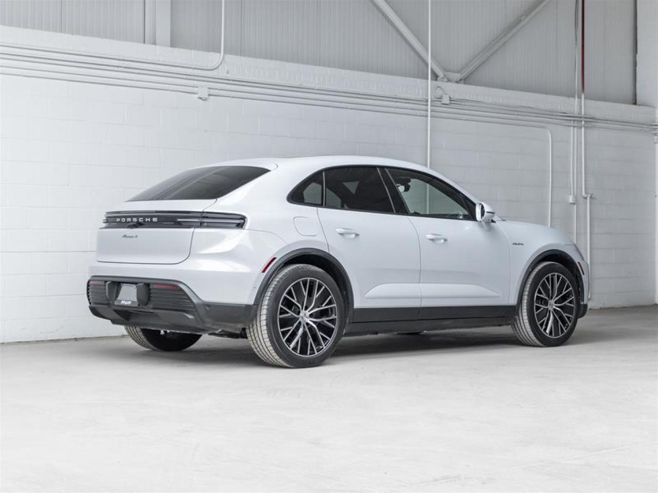2025 Porsche Macan  Photo
