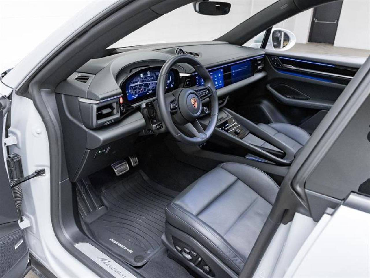 2025 Porsche Macan  Photo