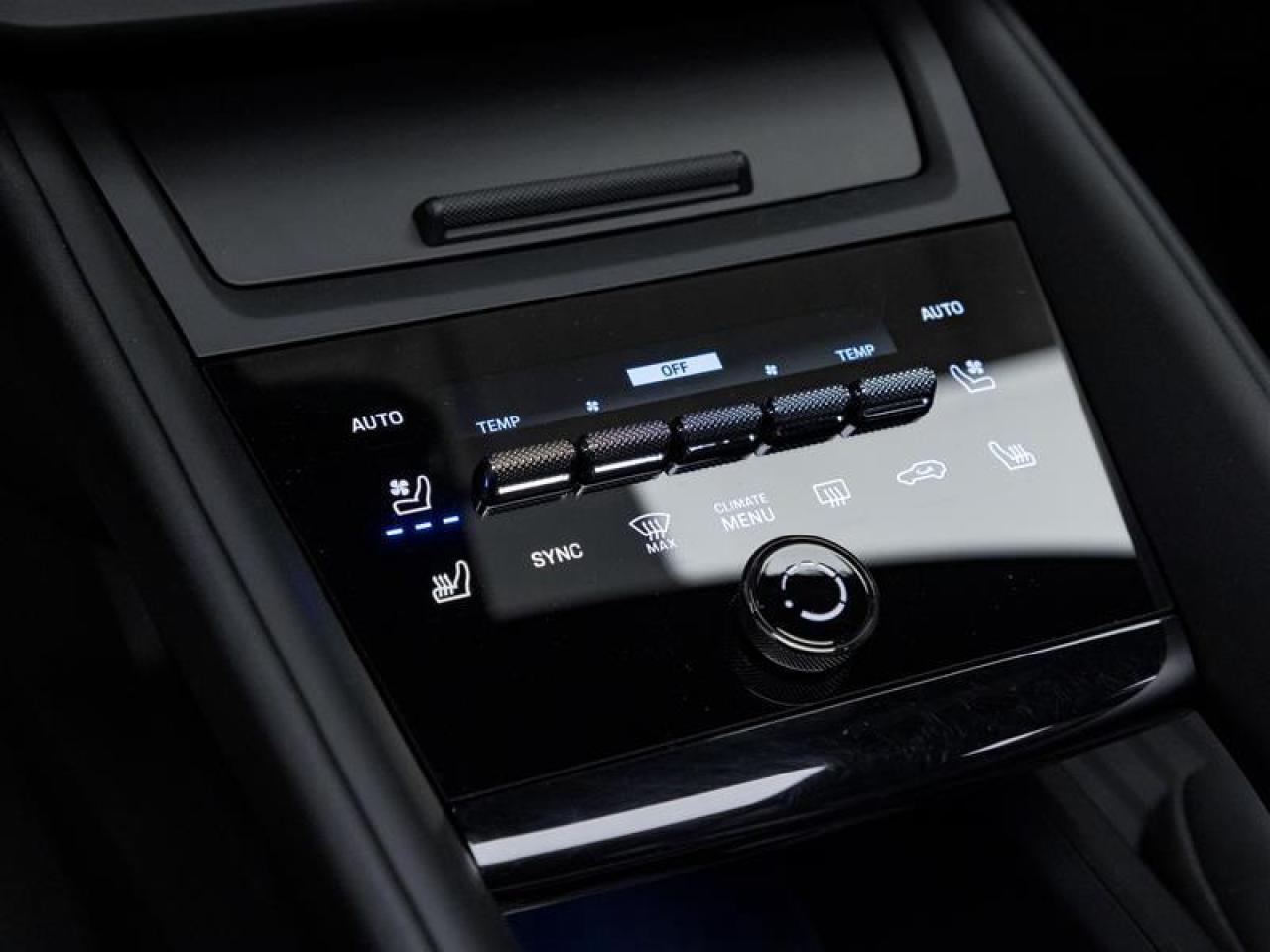 2025 Porsche Macan  Photo