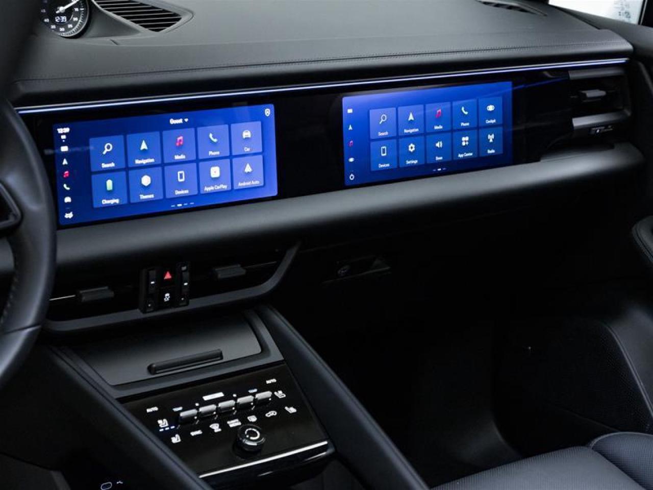 2025 Porsche Macan  Photo