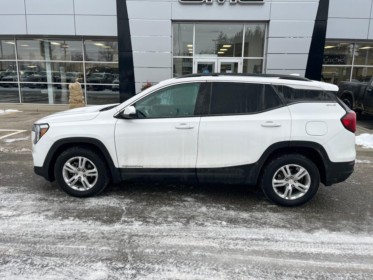 2022 GMC Terrain AWD SLE Photo