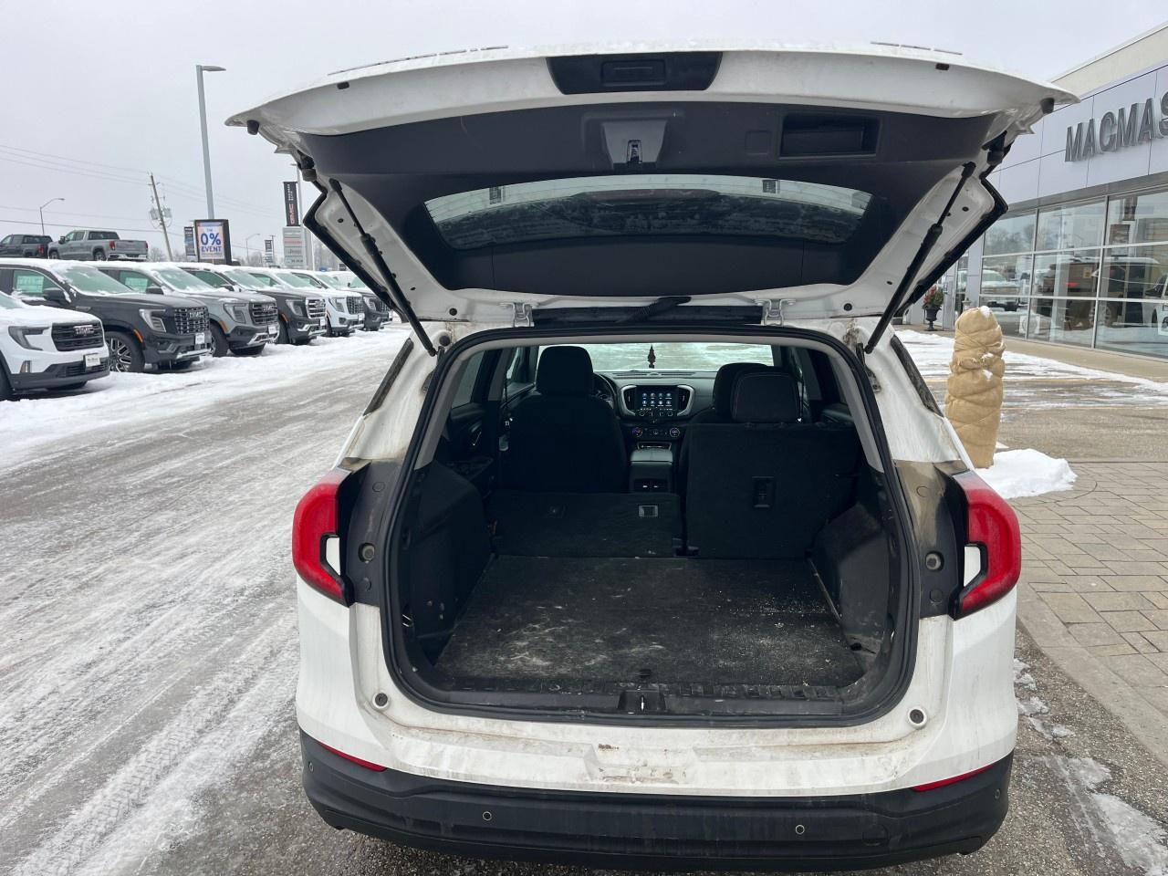 2022 GMC Terrain AWD SLE Photo