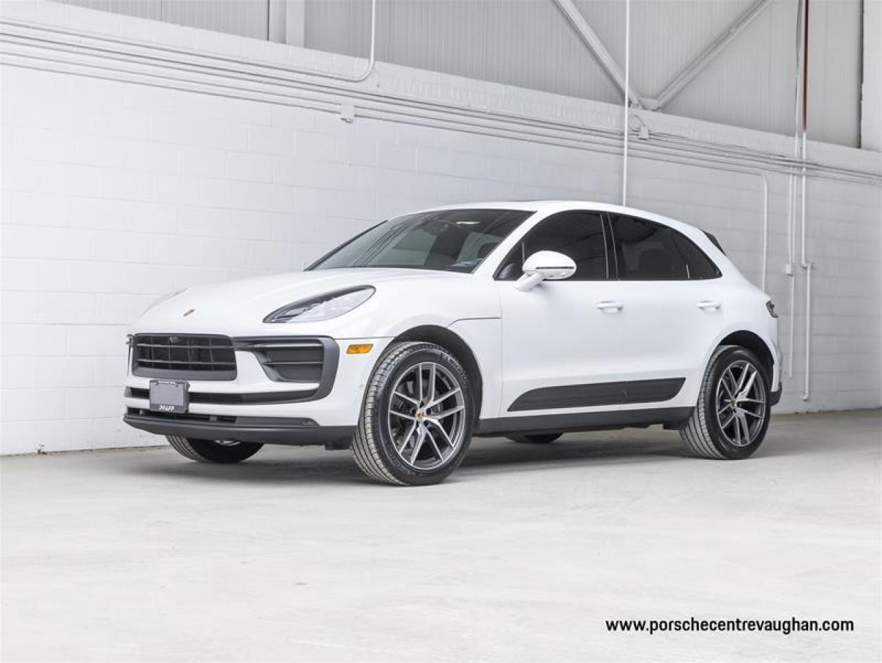 2023 Porsche Macan  Photo