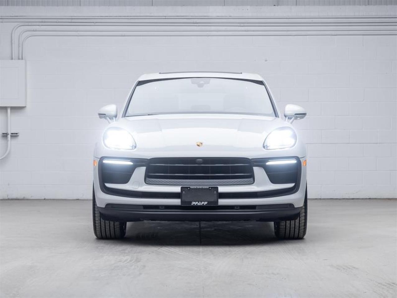2023 Porsche Macan  Photo
