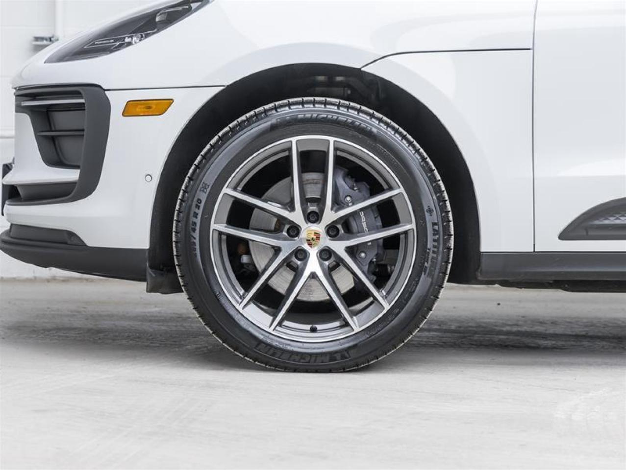 2023 Porsche Macan  Photo