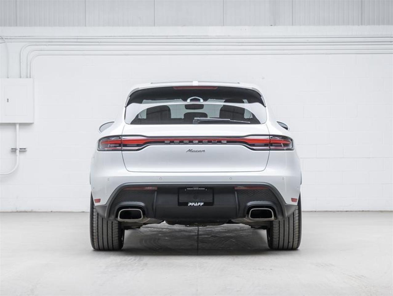 2023 Porsche Macan  Photo