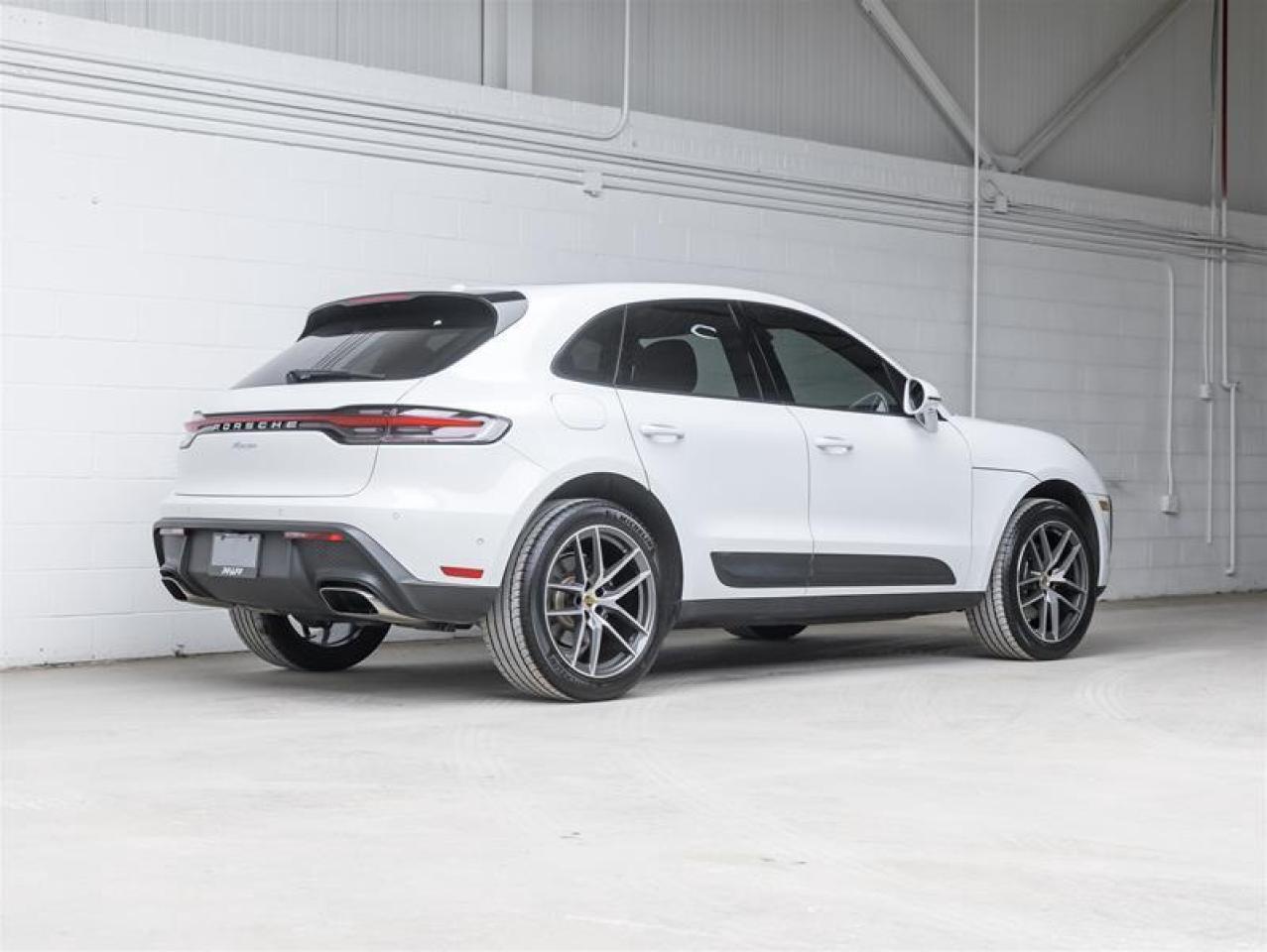 2023 Porsche Macan  Photo