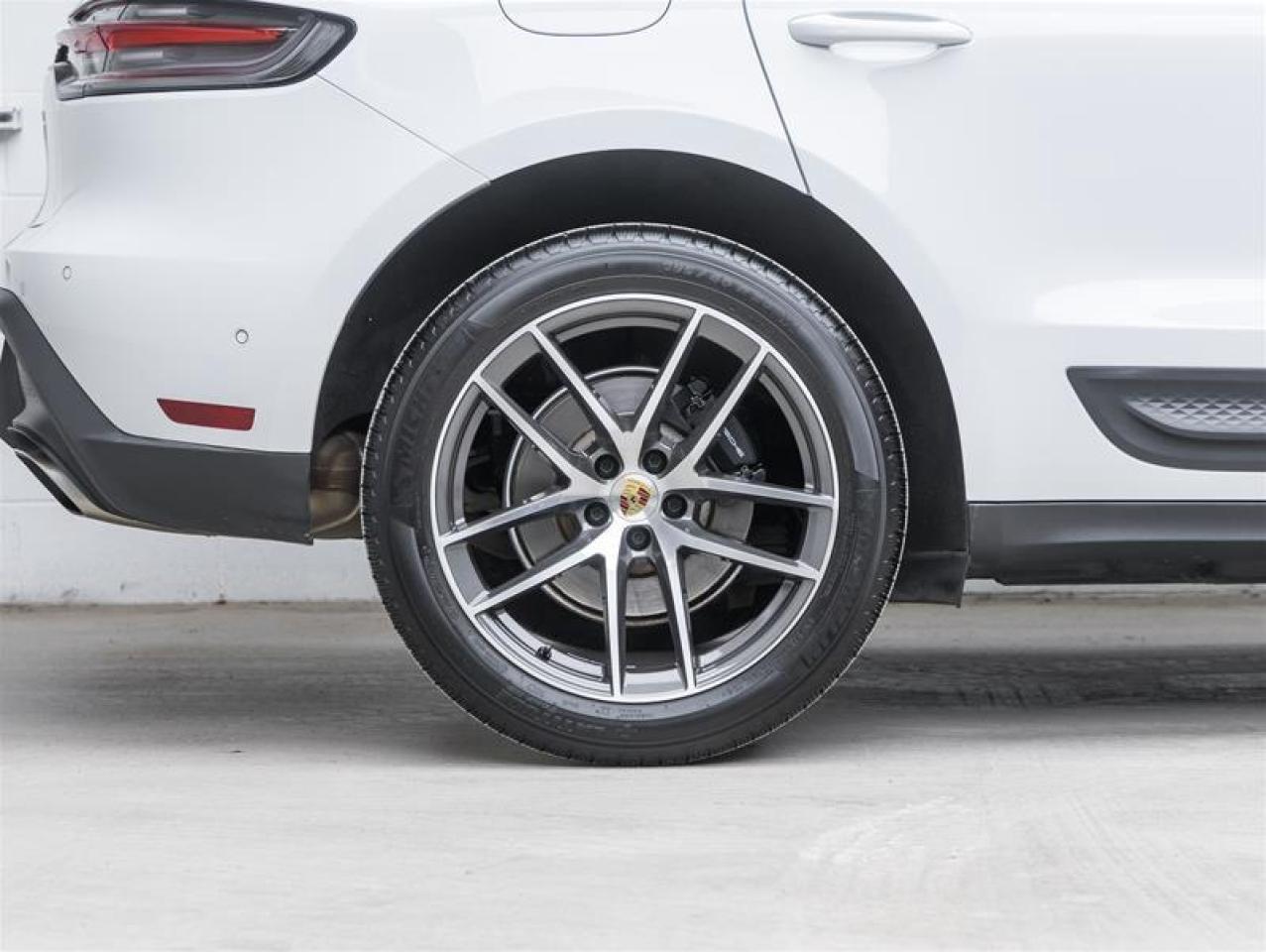 2023 Porsche Macan  Photo