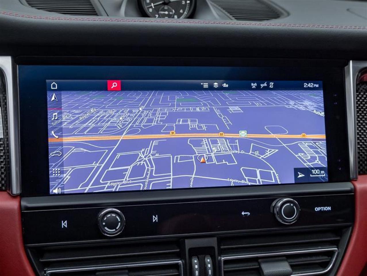 2023 Porsche Macan  Photo