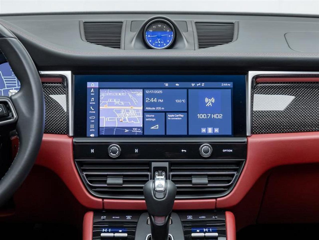 2023 Porsche Macan  Photo