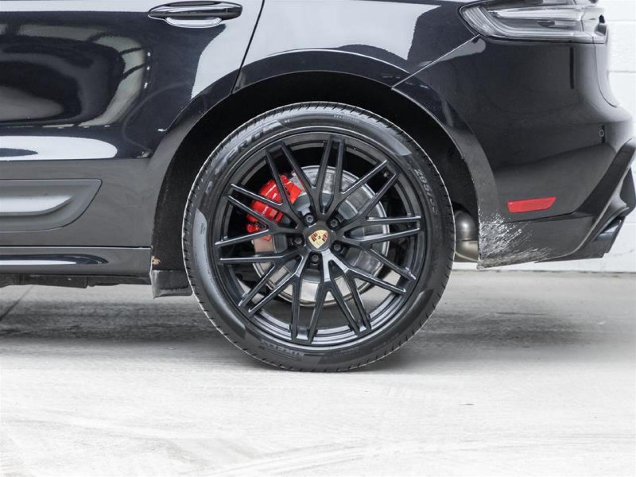 2024 Porsche Macan  Photo