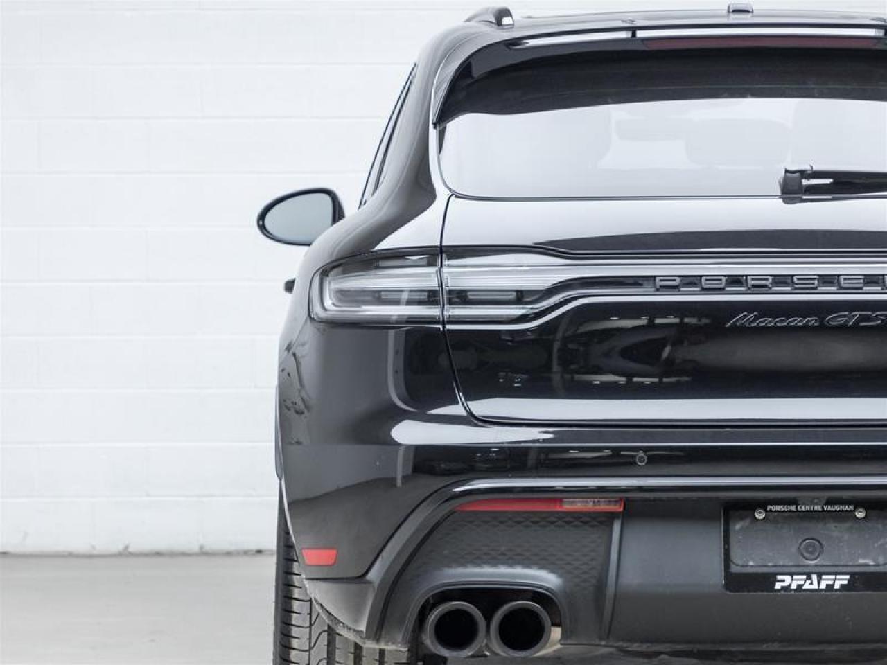 2024 Porsche Macan  Photo