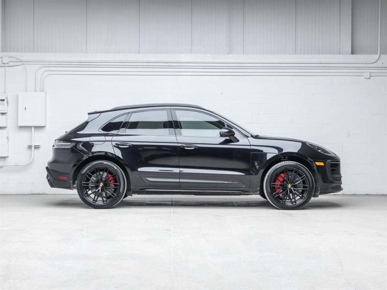 2024 Porsche Macan  Photo