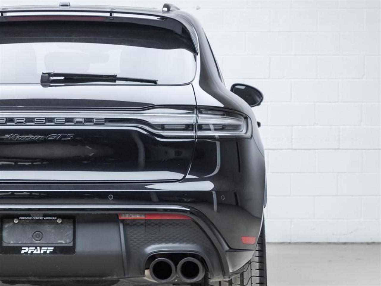 2024 Porsche Macan  Photo
