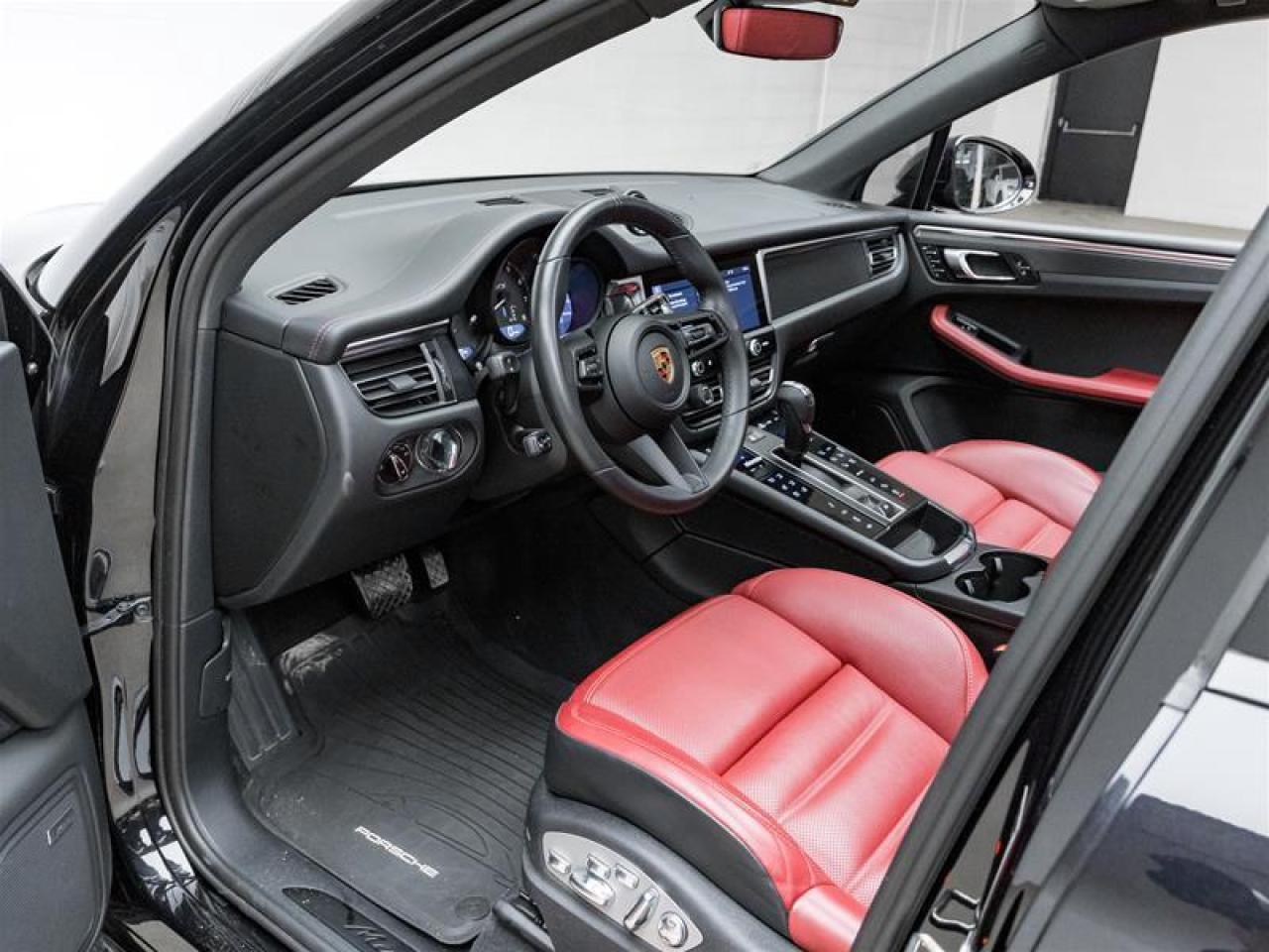 2024 Porsche Macan  Photo