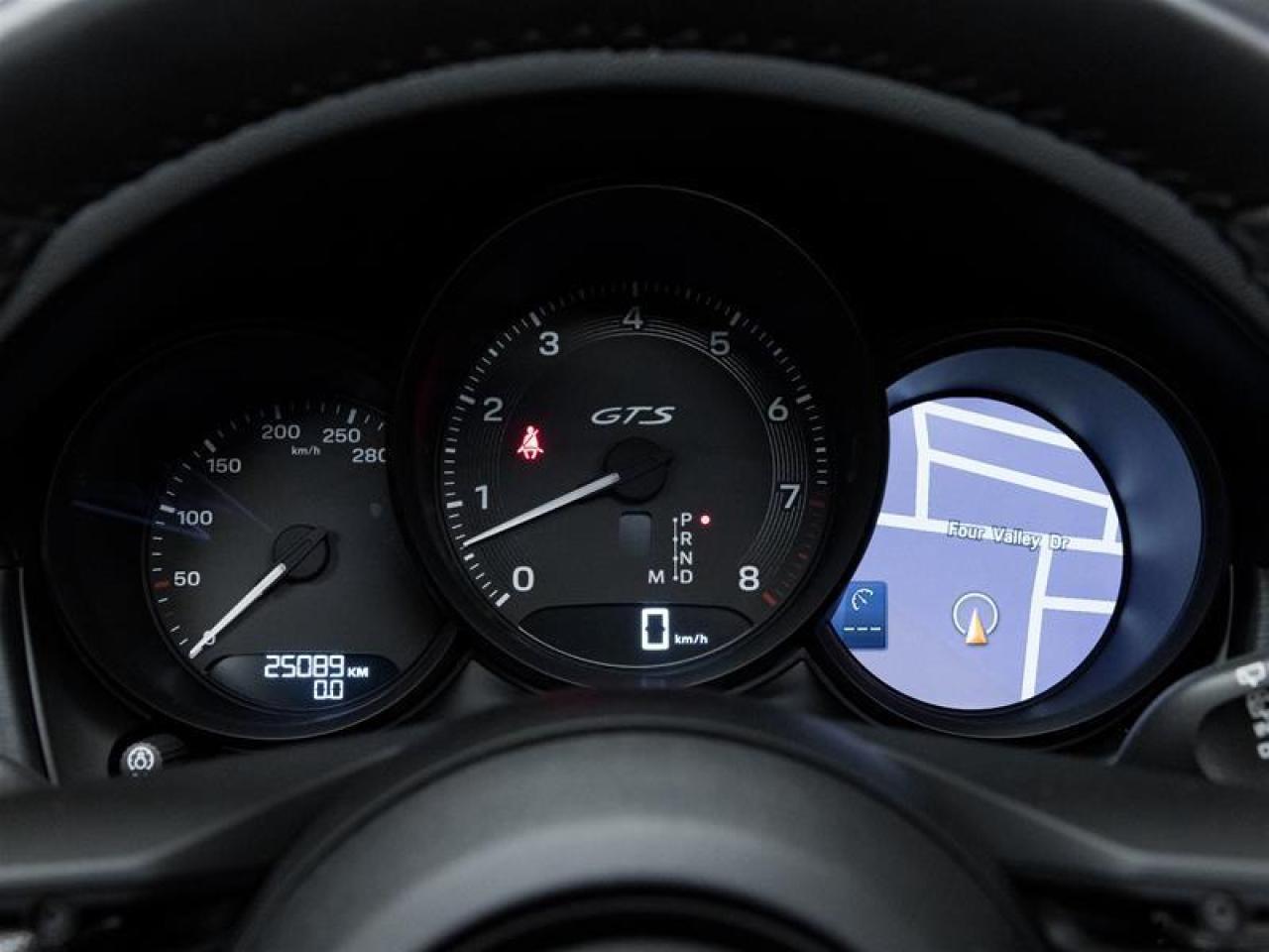 2024 Porsche Macan  Photo