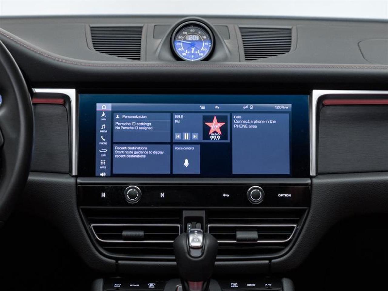 2024 Porsche Macan  Photo