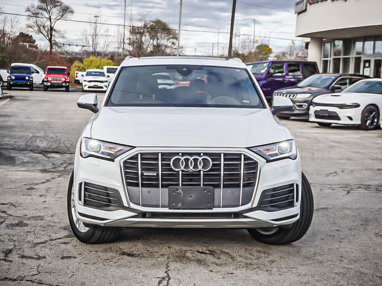 2024 Audi Q7  Photo2