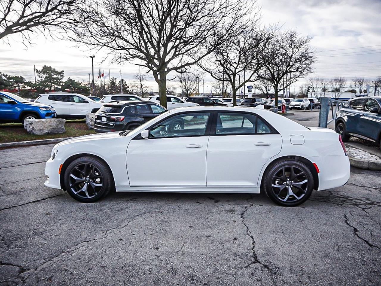 2023 Chrysler 300  Photo