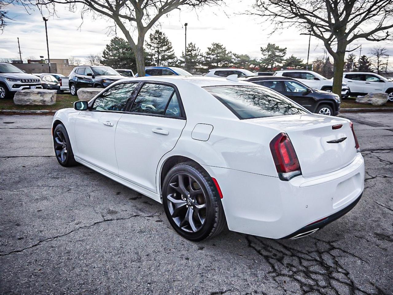 2023 Chrysler 300  Photo