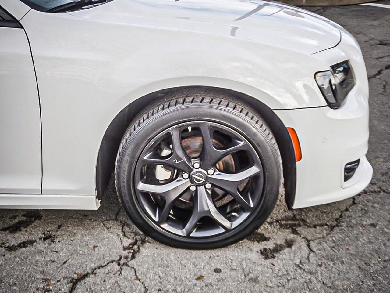 2023 Chrysler 300  Photo